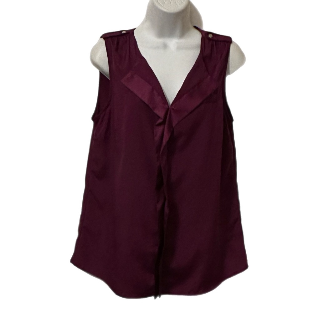 The Limited top‎